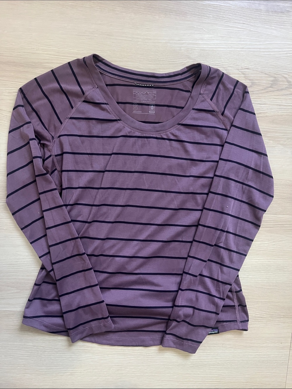 Patagonia Women’s Long Sleeve Capilene Cool Trail Shirt Small